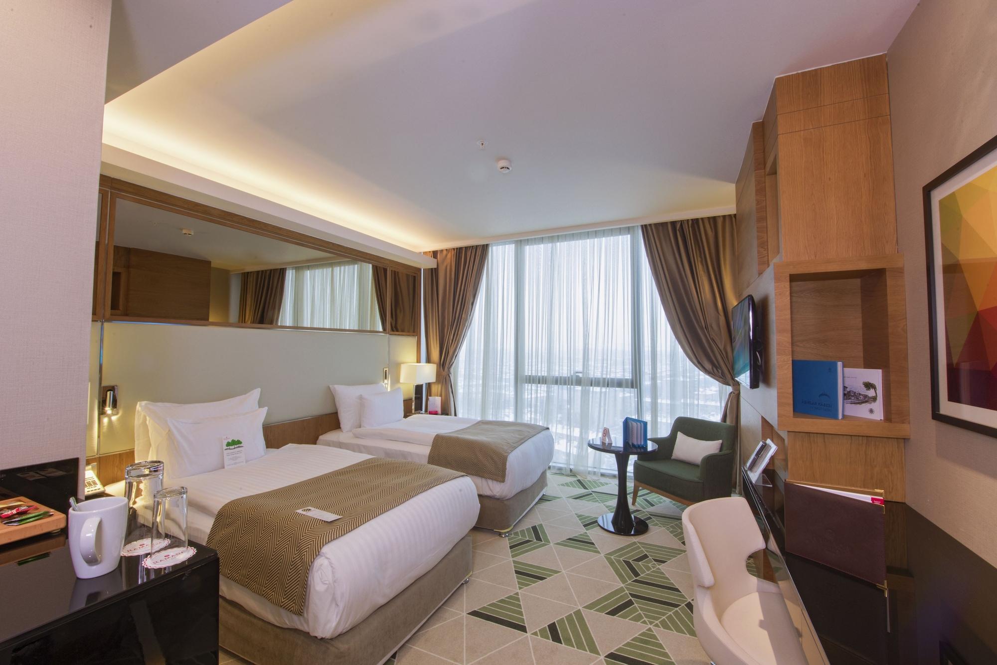 Ramada Plaza By Wyndham Konya Hotel Exterior photo