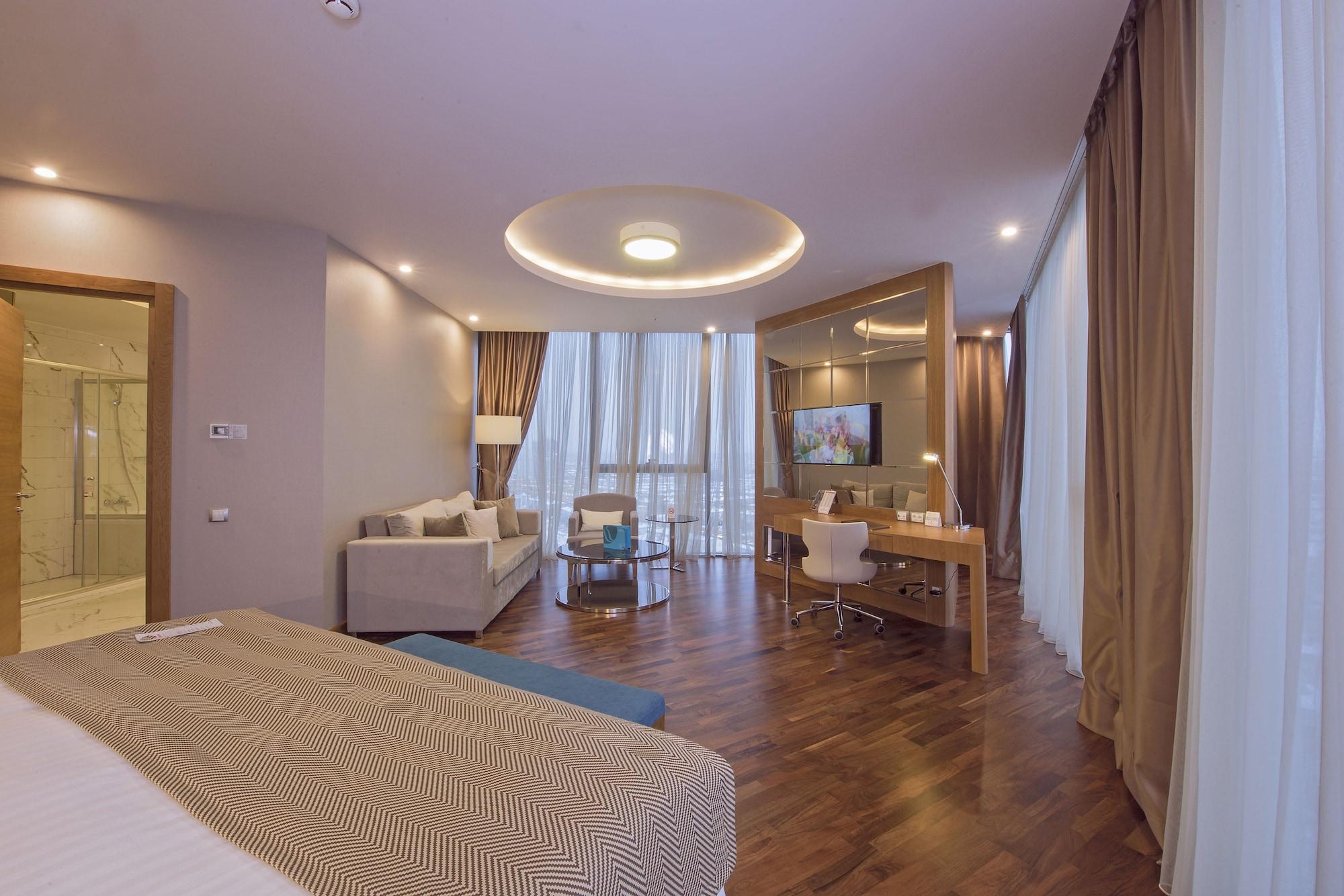 Ramada Plaza By Wyndham Konya Hotel Exterior photo