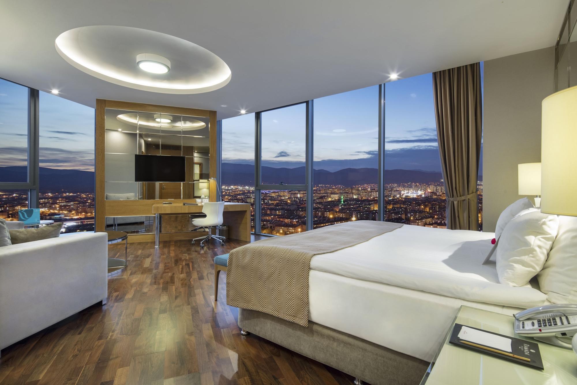 Ramada Plaza By Wyndham Konya Hotel Exterior photo
