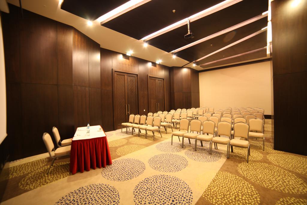 Ramada Plaza By Wyndham Konya Hotel Exterior photo